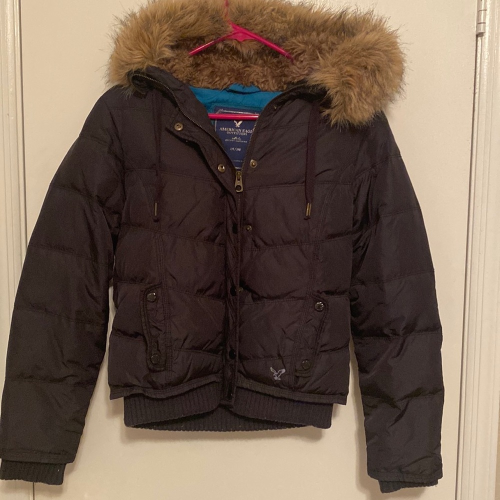 American Eagle women’s medium Black puffer jacket